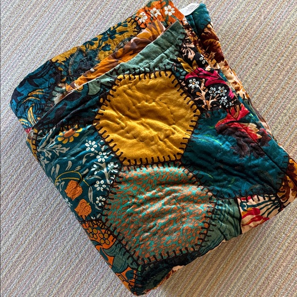 House of Hackney x Anthropologie Velvet Wilton Patchwork Quilt in Queen Size - Picture 7 of 9